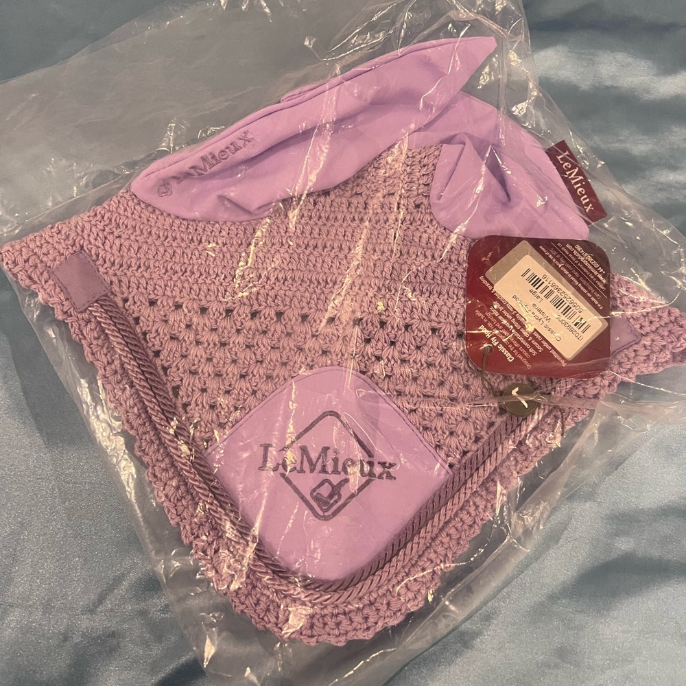 Le Meuix Horse Ear Bonnet Wistera (Limited edition!!). Large Brand New